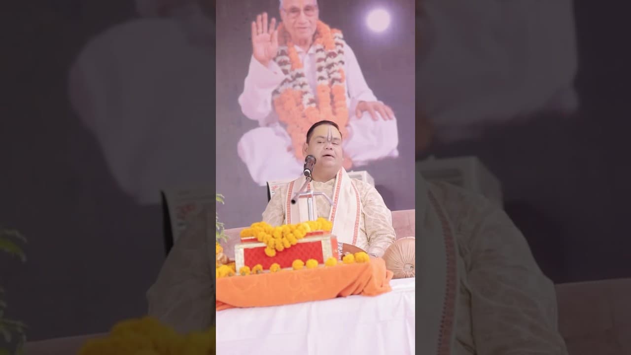 हजारों भक्त, दिव्य माहौल और अद्भुत कथा दर्शन | #divyakatha #bhakti #satsang #katha #shortsfeed